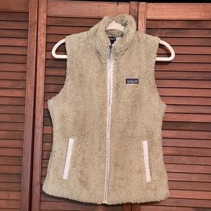 Los Gatos Patagonia vest  Size Medium (women’s) neutral Tan color